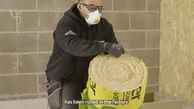 100mm Isover Spacesaver Loft Insulation Roll Combi-Cut - desktop-video-preview-2